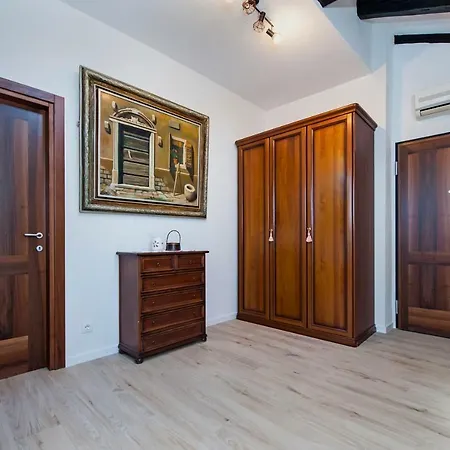 Bella Sea View Apartment *