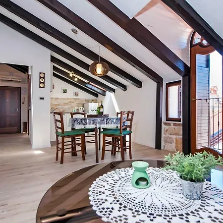 Bella Sea View * ロヴィニ