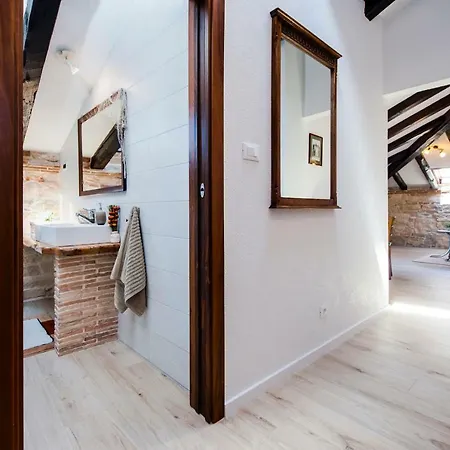 Bella Sea View アパート ロヴィニ