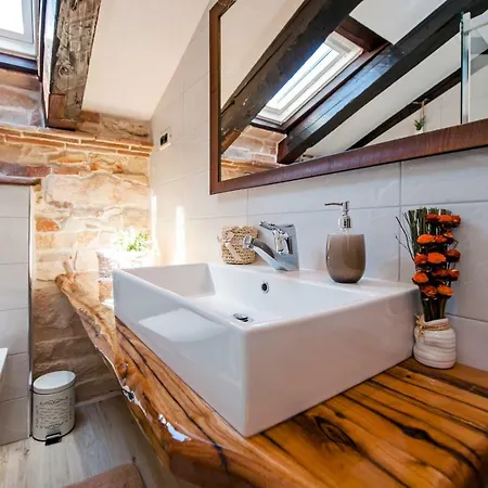 Bella Sea View Apartman *